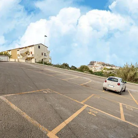 아파트 In With Pool 카스텔사르도