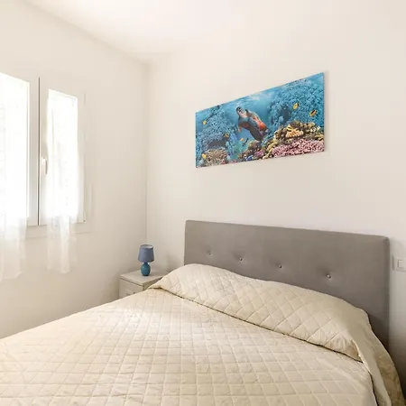 Apartment In With Pool *