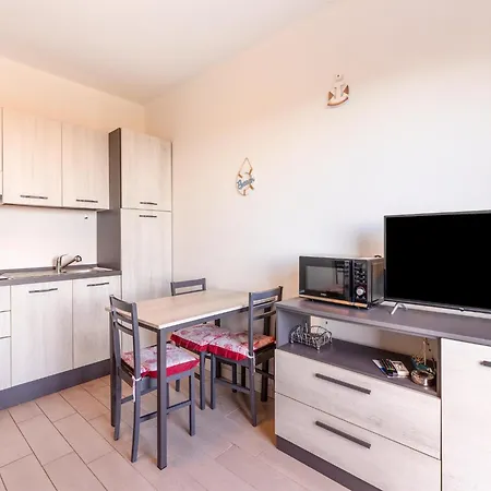 In With Pool Castelsardo