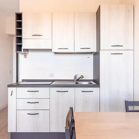 In With Pool * Кастельсардо