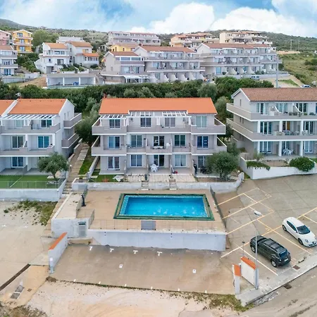 In With Swimming Pool And Sea View Lejlighed