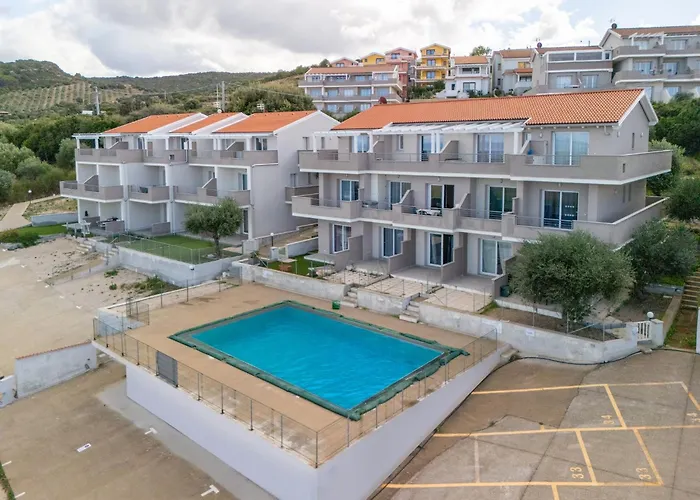 In With Swimming Pool And Sea View Lejlighed